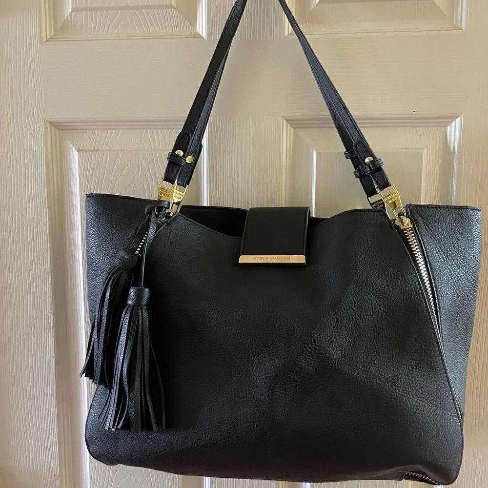 Steve Madden large Zip tote black vegan leather tote gold tone zipper accents